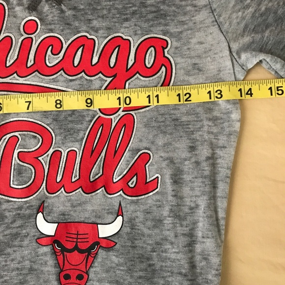 NBA Chicago Bulls Womens Retro Logo Burnout Crew Neck Long Sleeve Gray - Picture 7 of 8